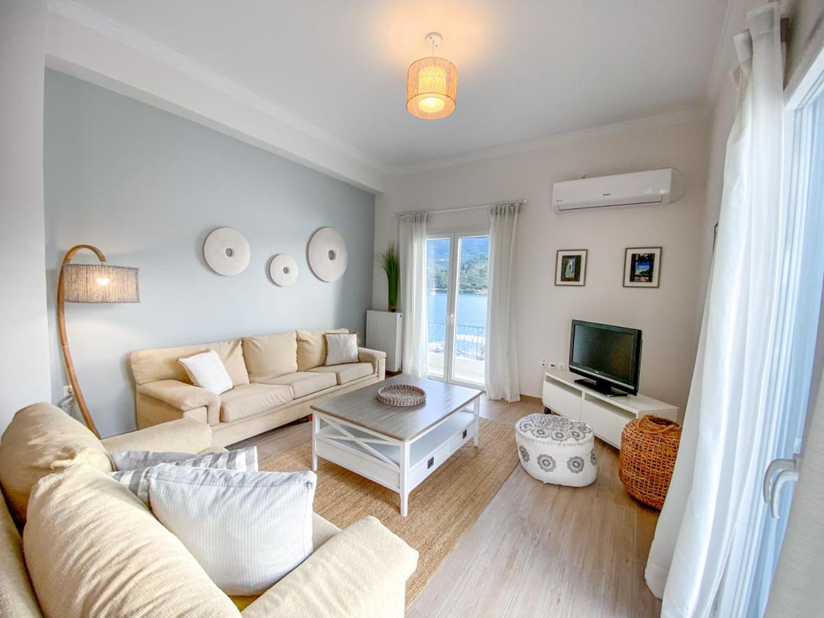 Вилла Beautiful House By The Sea Порос Экстерьер фото